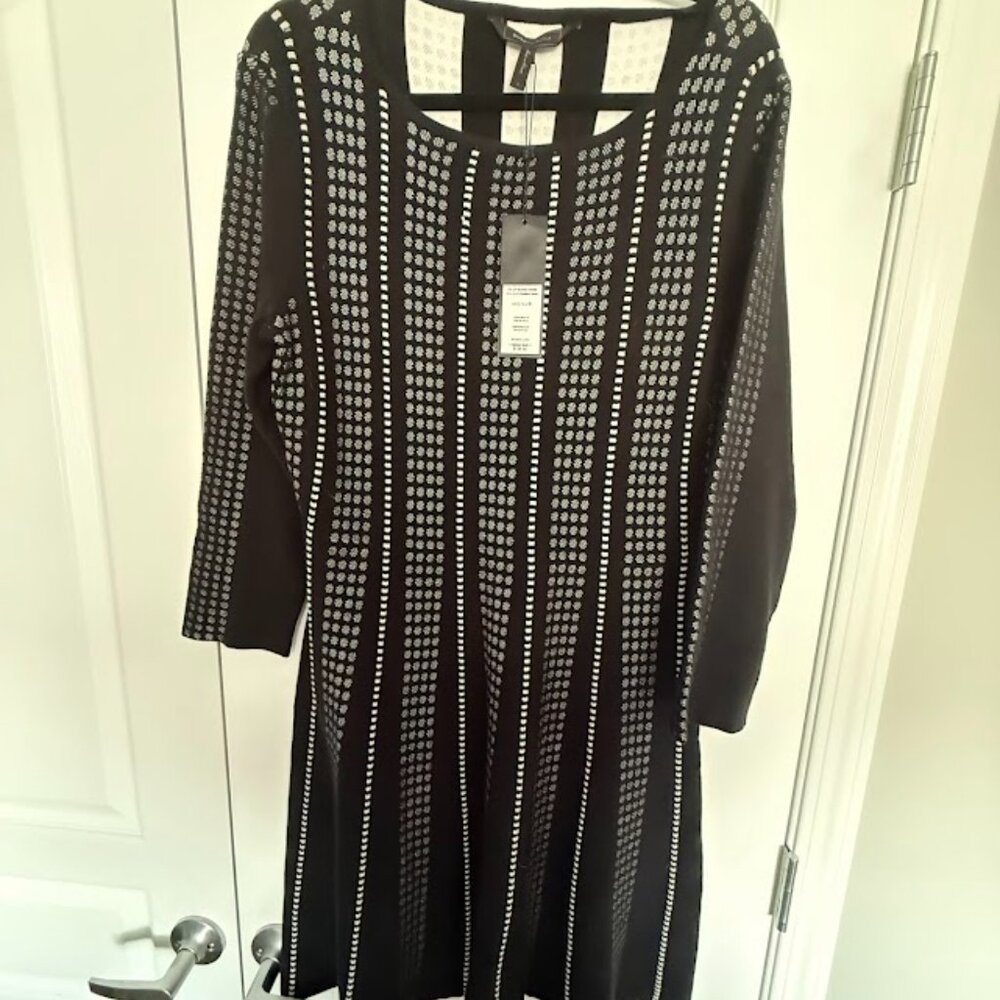 NWT BCBGMaxazria Black & White Geomaetric Print Knit Skater Dress